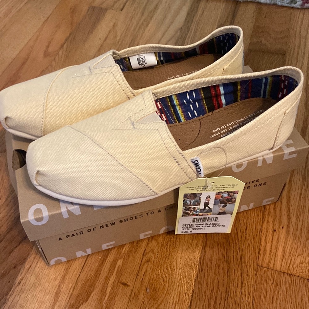 Toms canvas flats